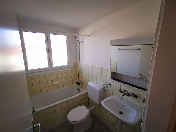 2 1/2-Zimmerwohnung, 2. Stock rechts 5