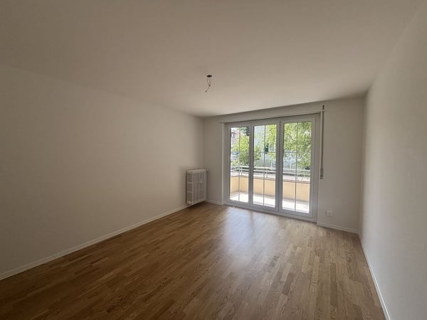 2 1/2-Zimmerwohnung, Parterre links 4