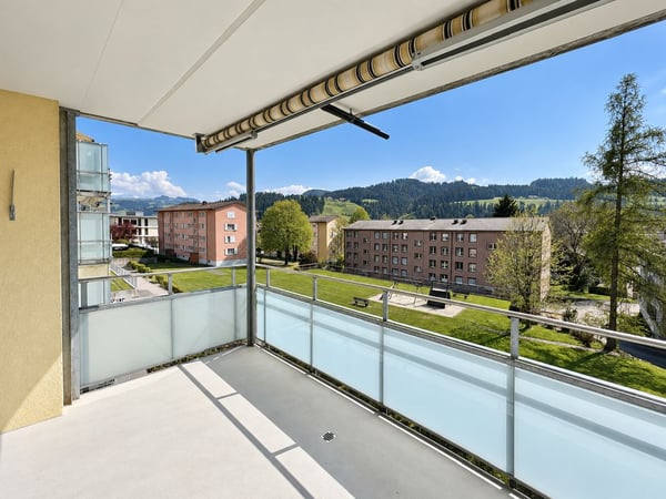 Grosszügige 4-Zimmerwohnung, 2. Stock rechts 10