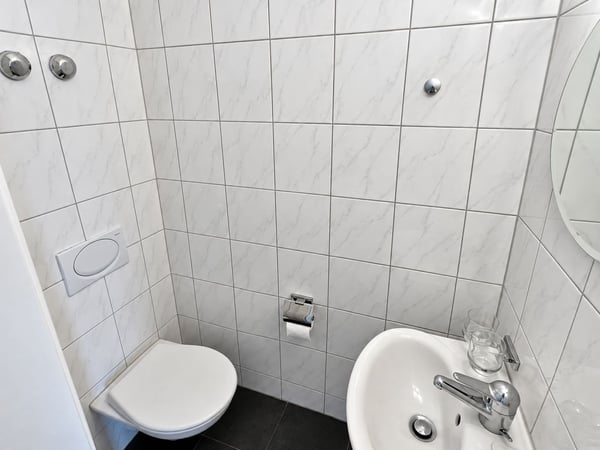 Grosszügige 4-Zimmerwohnung, 2. Stock rechts 9