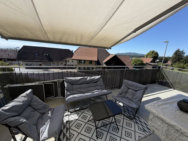 Schöne 3.5-Zimmerwohnung mit grossem Balkon 11