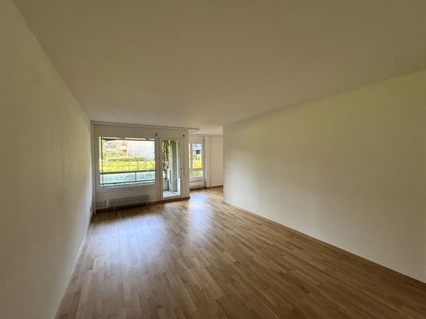 4 1/2-Zimmerwohnung, Parterre links 5
