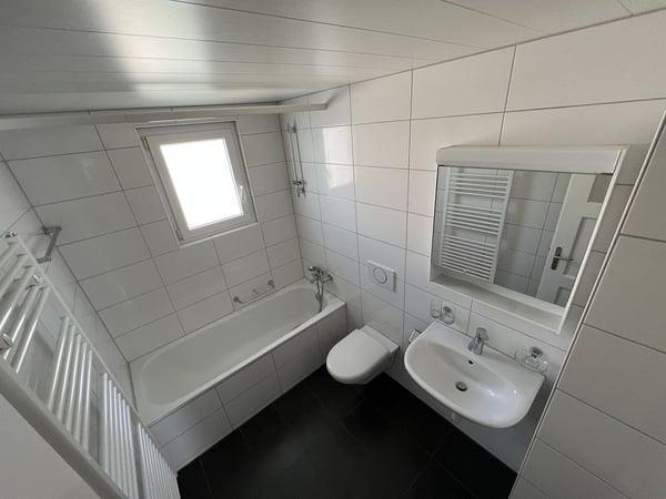 3-Zimmerwohnung, 3. Stock rechts 4