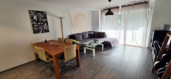 Moderne und grosszügige 2.5-Zimmer-Wohnung mit Balkon in Staffelbach 2