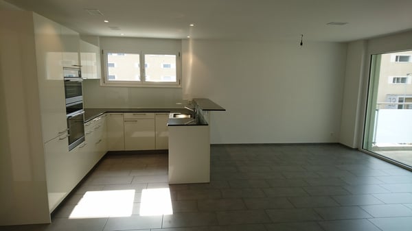 Moderne 3.5-Zimmer-Wohnung mit Balkon - Ihr Rückzugsort im Grünen 2