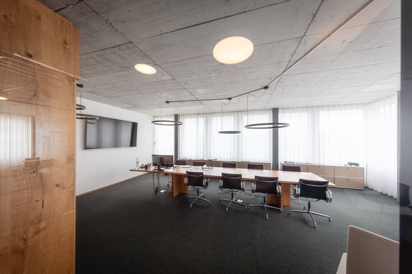 Repräsentative, weitgehend ausgebaute Bürofläche im 1.OG. 1