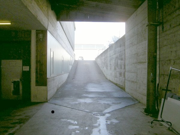 1750 m2 Lager / Gewerbe mit hoher Bodenbelastung im UG 9