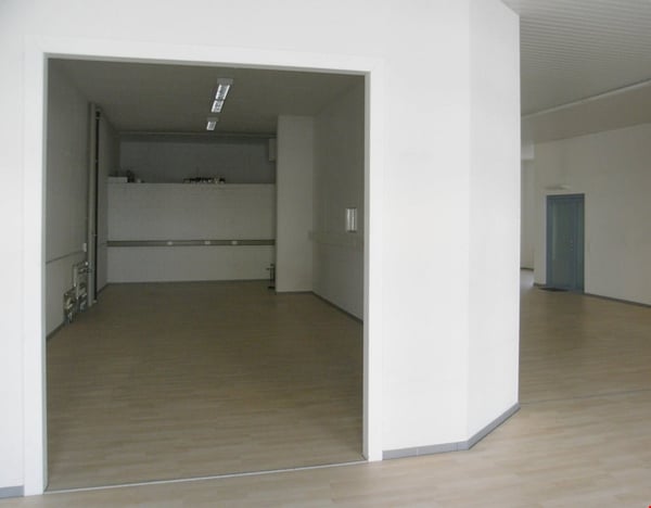 günstige Verkauf/Schulung/Büros/Ausstellung/Lager/Praxisräume 12