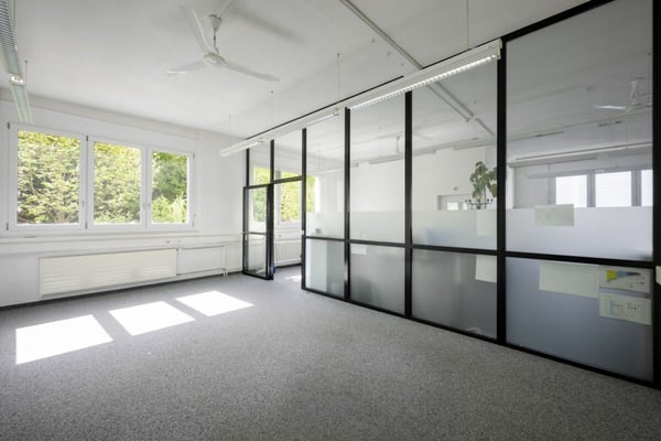 Helle Räume in einem Areal mit guter Infrastruktur in Aarau 7