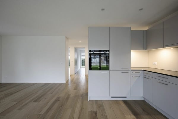 1.5 Zimmer Gartenwohnung mit 2 Sitzplätzen 3