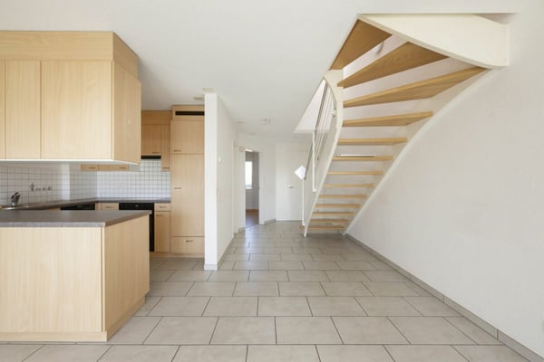 Grosse 3.5 Zimmer Maisonette Wohnung 3
