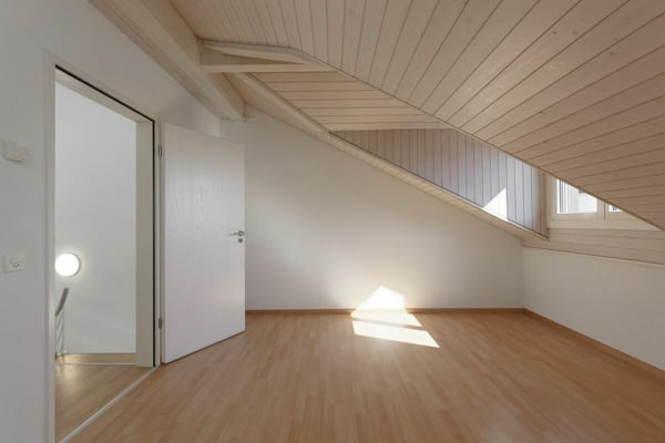 Grosse 3.5 Zimmer Maisonette Wohnung 6