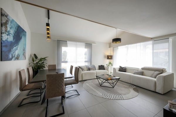 Moderne 5 Zimmer Maisonette Wohnung in Künten 3