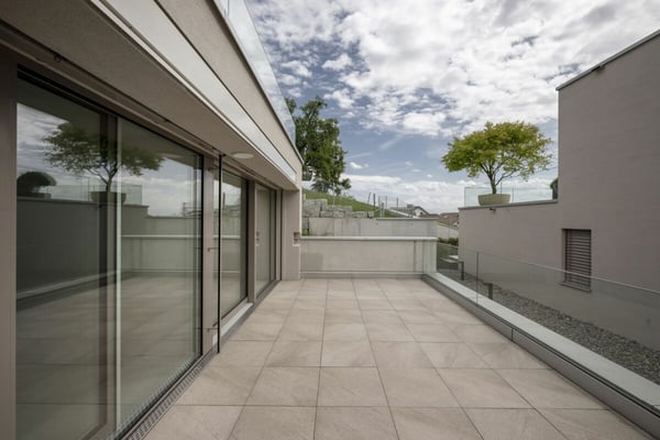 2-Etagen Terrassenhaus mit 2 Terrassen und 1 Sitzplatz 10