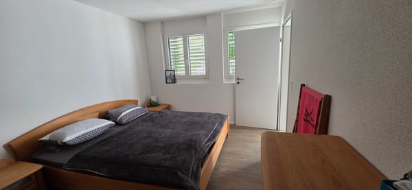 Moderne 2.5-Zimmer-Dachwohnung mit Balkon in Würenlingen 6