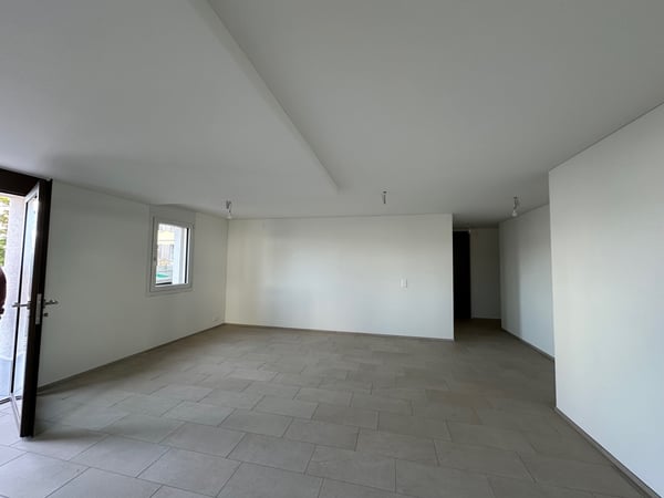 Vielseitiger Hobbyraum mit eigenem Bad und separatem Eingang (46 m²) 2