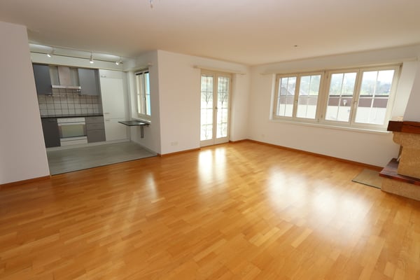 Charmante 2.5-Zimmerwohnung mit Wintergarten und Sitzplatz 4
