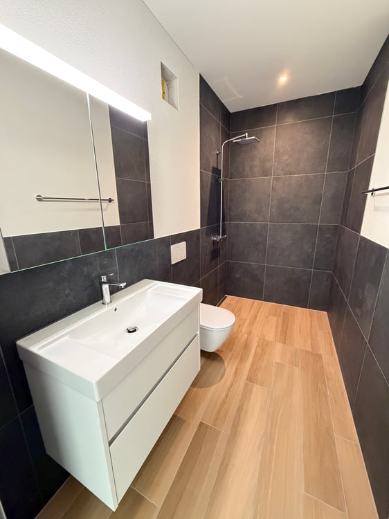 Exklusive 3.5-Zimmer-Dachgeschosswohnung im Neubau 103 m² mit viel Licht & Charme 4