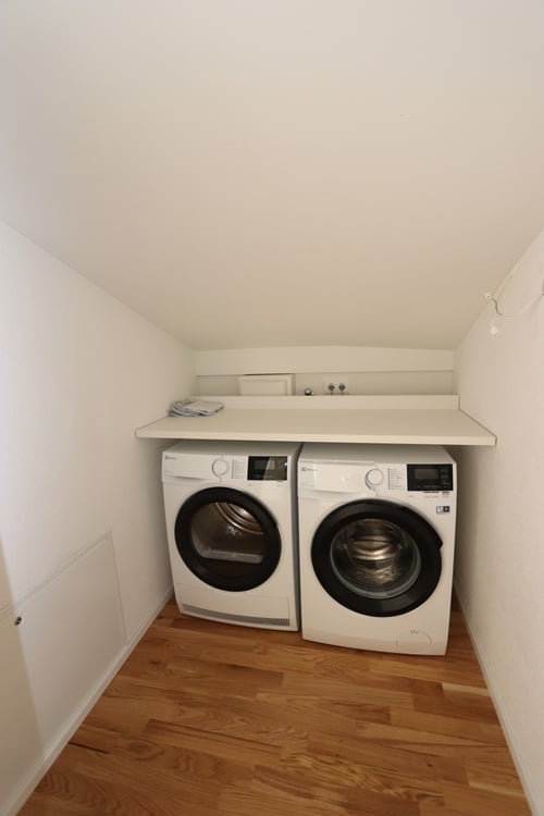 Helle 3.5-Zimmer-Dachgeschosswohnung (9…