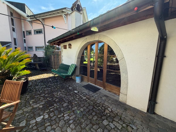 Grosszügiges 7-Zimmer-Einfamilienhaus mit Innenhof und Wintergarten 3