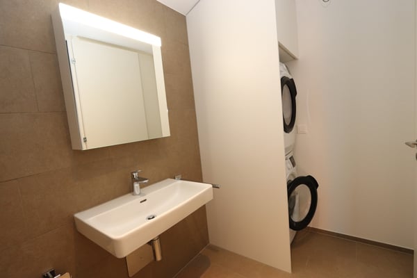 Schöne 2.5-Zimmer-Erdgeschosswohnung mit Balkon 6