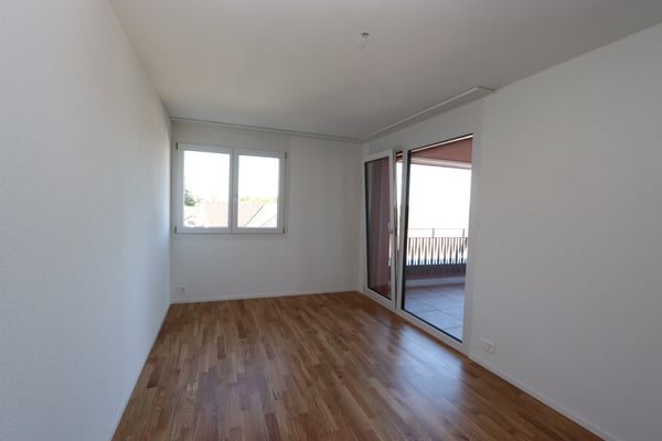 Schöne 2.5-Zimmer-Erdgeschosswohnung mit Balkon 4
