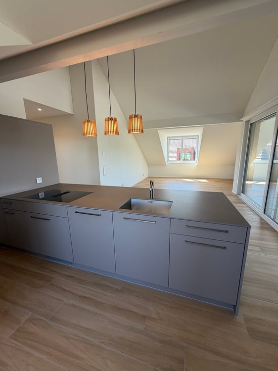 Exklusive 3.5-Zimmer-Dachgeschosswohnung im Neubau 103 m² mit viel Licht & Charme 2