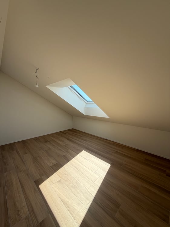Exklusive 3.5-Zimmer-Dachgeschosswohnung im Neubau 103 m² mit viel Licht & Charme 5