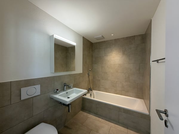 Exklusive 4.5-Zimmer-Attikawohnung mit grosszügiger Terrasse in ruhiger Wohnlage in Rothrist 9