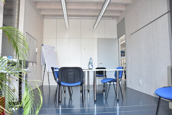 Moderne, sehr helle Büroräume im Erdgeschoss 11