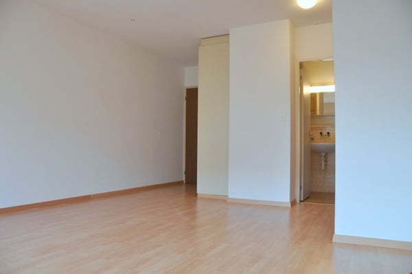 2-Zimmer-Wohnung mit Balkon im Lorrainequartier 8