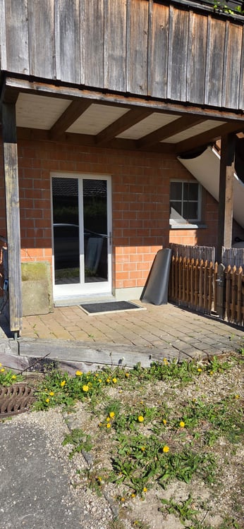 Charmante 1.5-Zimmer-Wohnung mit kleiner Terrasse in Biberen zu vermieten 4