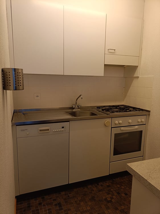 Helle 2-Zimmer-Wohnung mit Balkon in Bern-Bümpliz 4