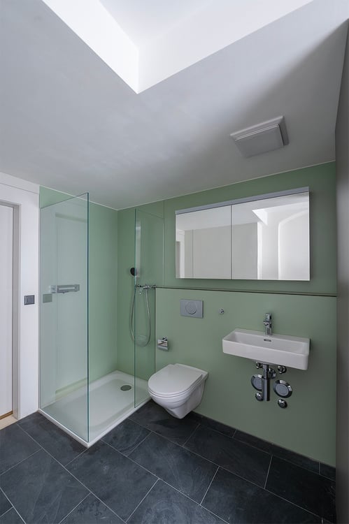Frisch sanierte 2.5 Zimmer Luxuswohnung in der Altstadt 4