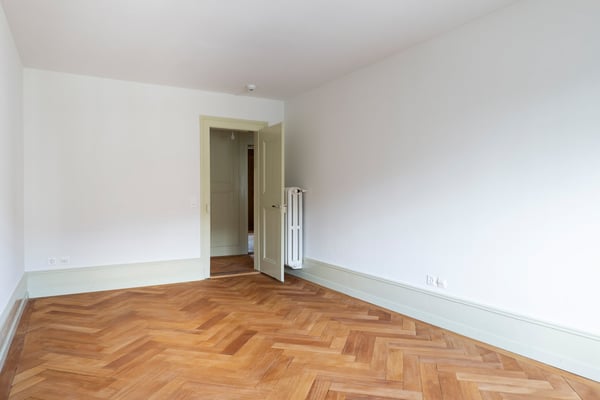 Helles 5-Zimmer-Büro im Altbau an der Gutenbergstrasse, Bern 3
