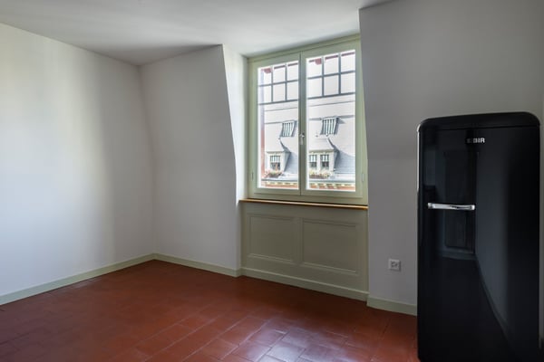Helles 5-Zimmer-Büro im Altbau an der Gutenbergstrasse, Bern 12