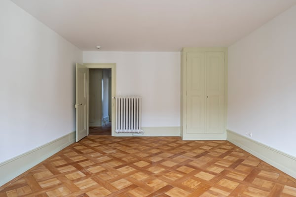 Helles 5-Zimmer-Büro im Altbau an der Gutenbergstrasse, Bern 8