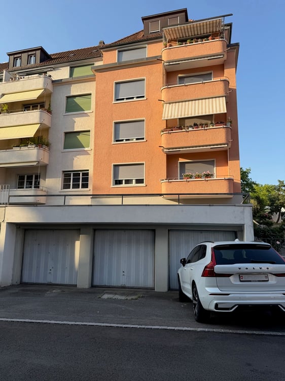 Frisch sanierte 3 Zimmerwohnung mit Balkon in der Länggasse 2