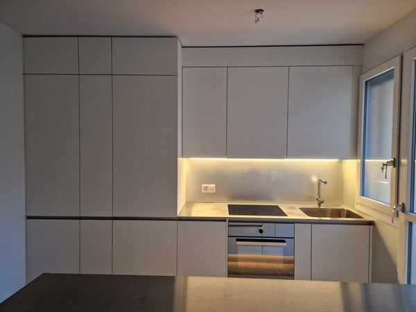 Hochwertig ausgebaute 3½-Zimmerwohnung mit grosser Gartenterrasse an zentraler Lage in Bern 2