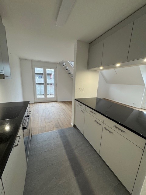 Komplett sanierte 1.5-Duplex-Wohnung in der Nähe vom Europaplatz! 11