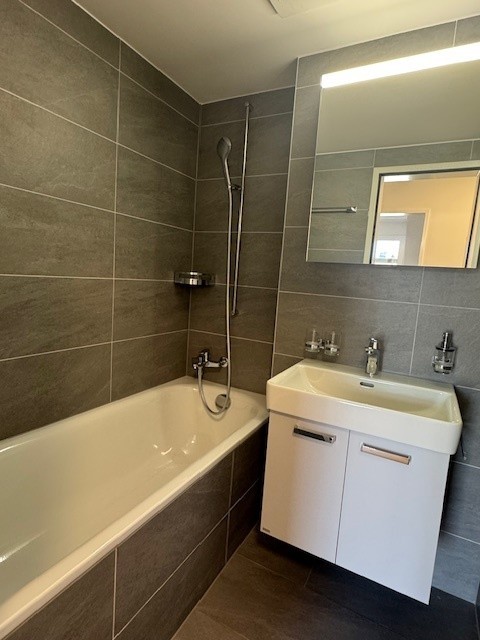 Komplett sanierte 1.5-Duplex-Wohnung in der Nähe vom Europaplatz! 12