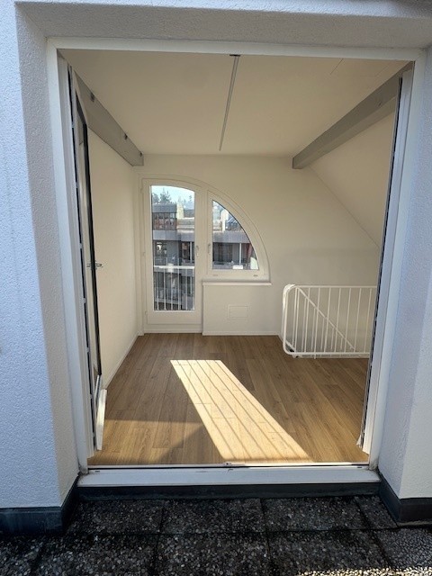 Komplett sanierte 1.5-Duplex-Wohnung in der Nähe vom Europaplatz! 6