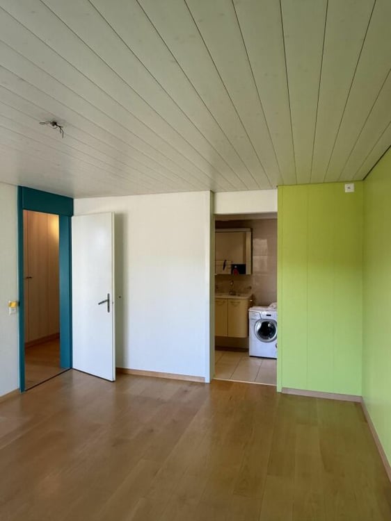 Grosszügiges Terrassenhaus 8