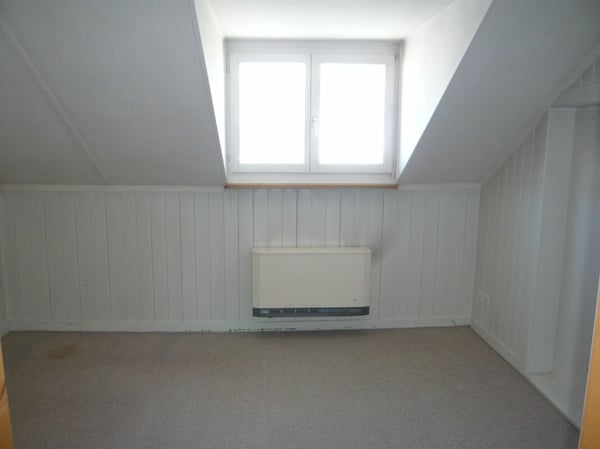 2.5 Zimmer-Dachwohnung 4