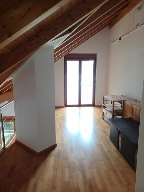Helle Duplex-Wohnung im Dachgeschoss 10