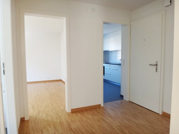 Schöne 2-Zimmerwohnung mit grosser Terrasse Nähe Dorfzentrum und Bahnhof ... 4