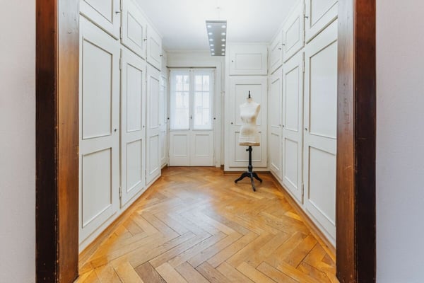 Wohn- und Geschäftshaus 23