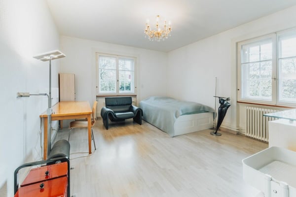 Wohn- und Geschäftshaus 20