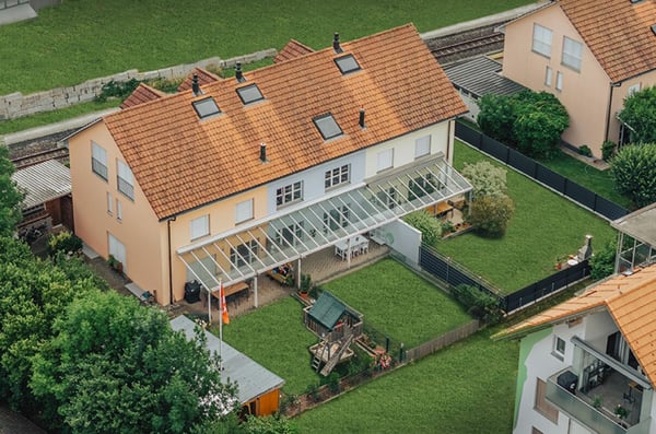 EINFAMILIENHAUS MIT GARTEN
