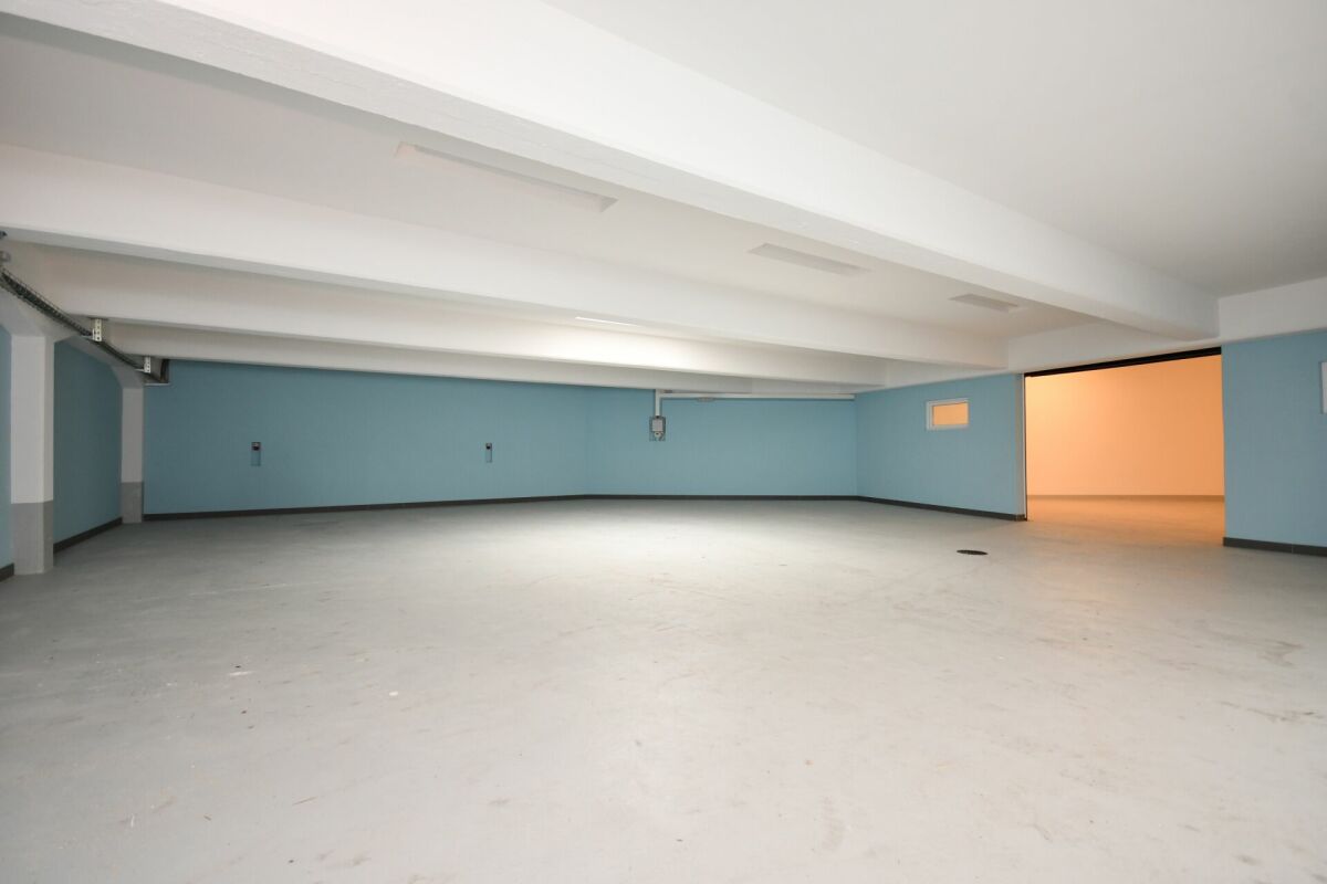 Car Garage/Workshop